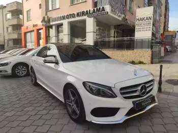 MERCEDES C200 D AMG